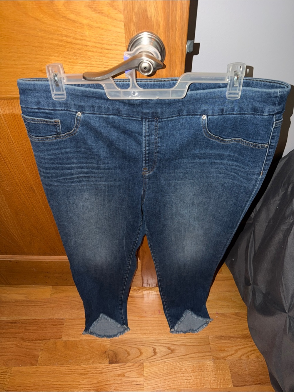 Chico’s Stretch Pull on Jegging Ankle Jeans